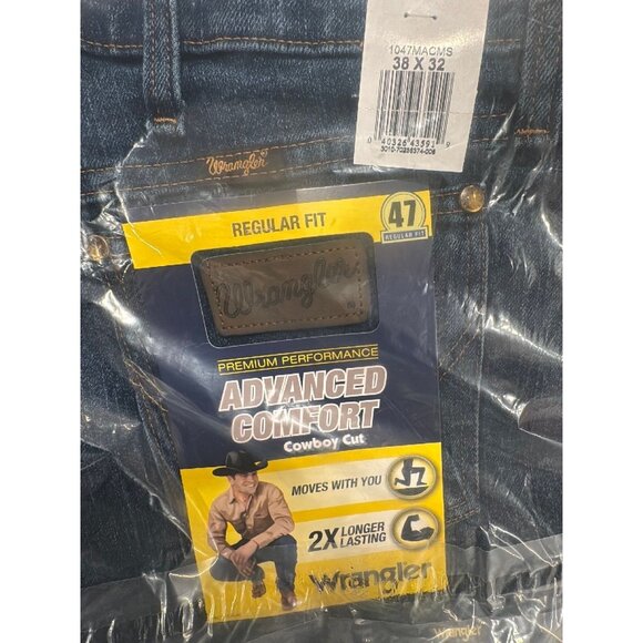 Premium Performance Advanced Comfort Cowboy Cut® Regular Fit Jean - Picture 2 of 3
